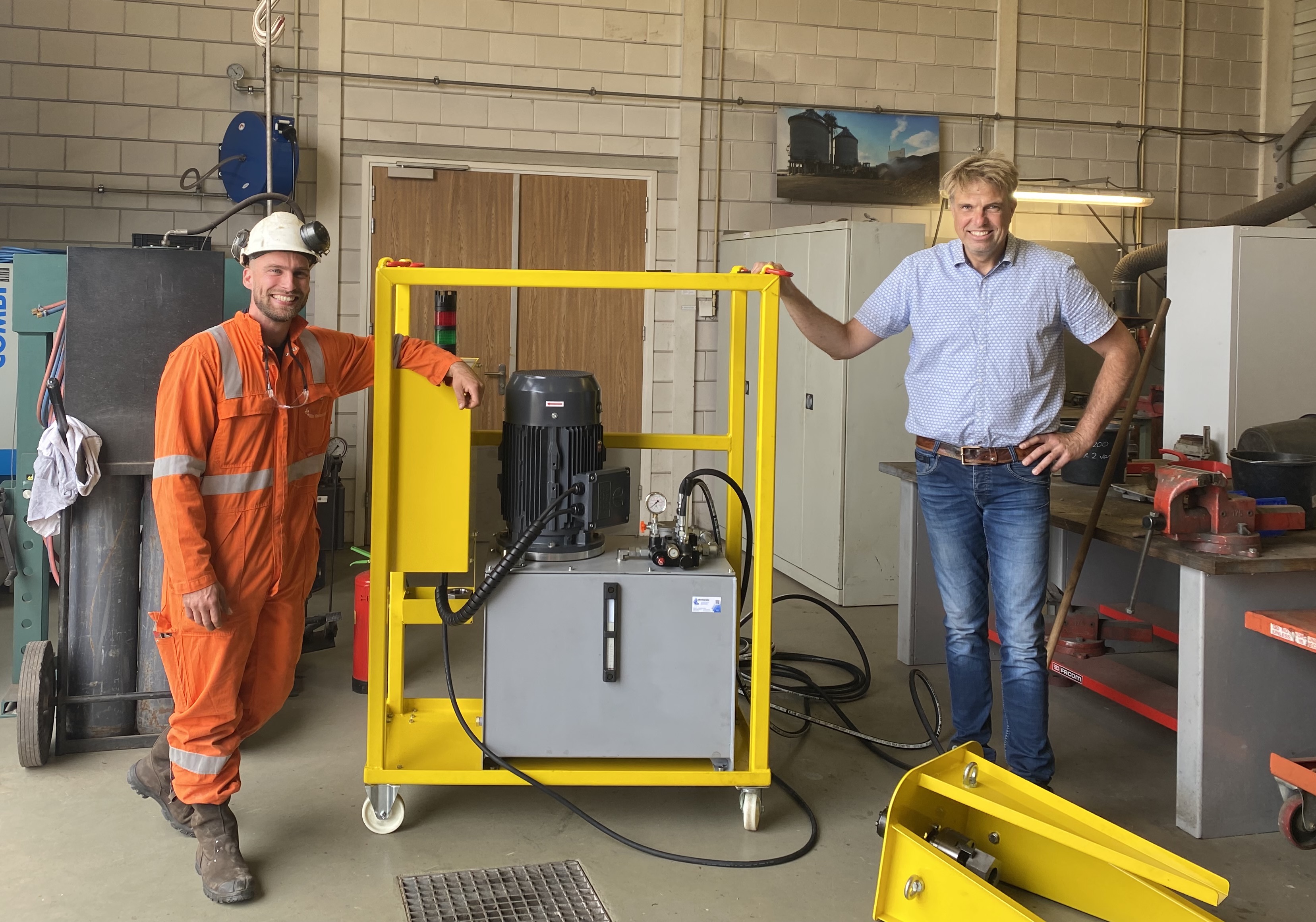 Hydraulische installatie voor onderhoudsstops Eneco Golden Raand